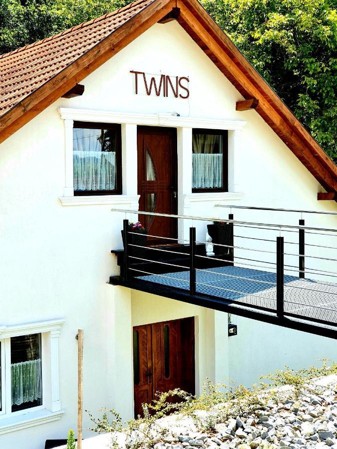 Twins Apartments Sovata Eksteriør billede